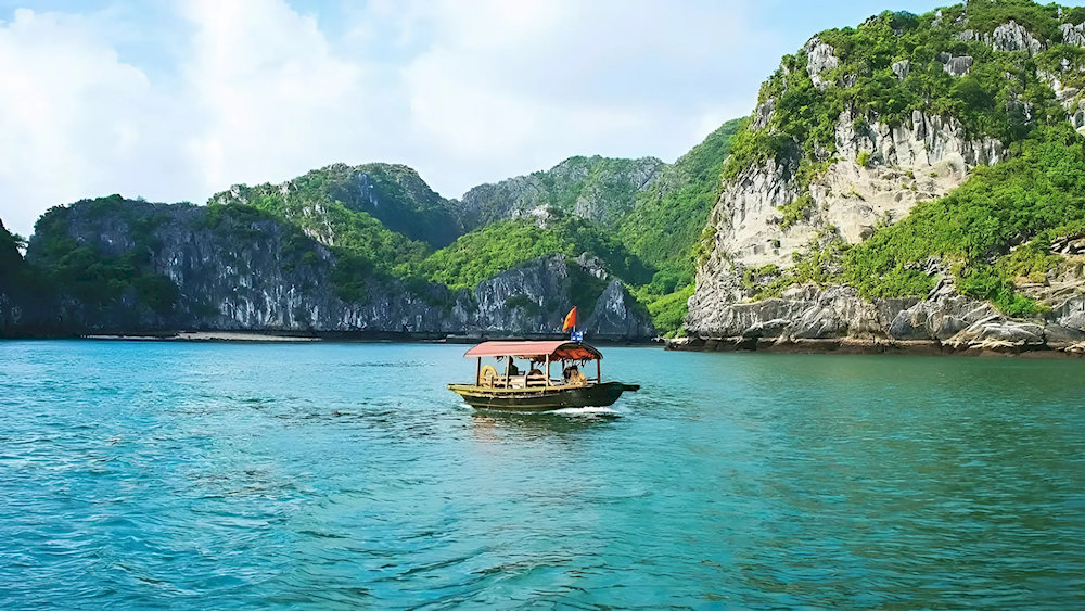 Monkey Island is a very famous tourist destination in Hai Phong 